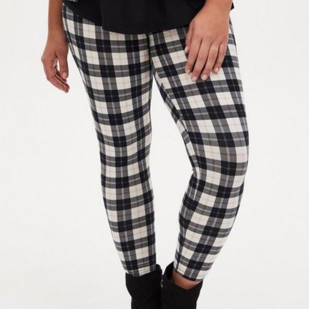 Torrid Black White Buffalo Full Length Signature Waist Premium Legging